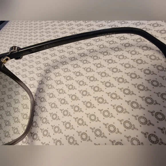 Authentic Fendi Roma Sunglasses - Picture 3 of 3